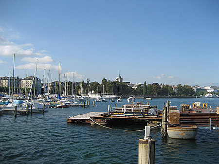 Boote im Hafen Fotos