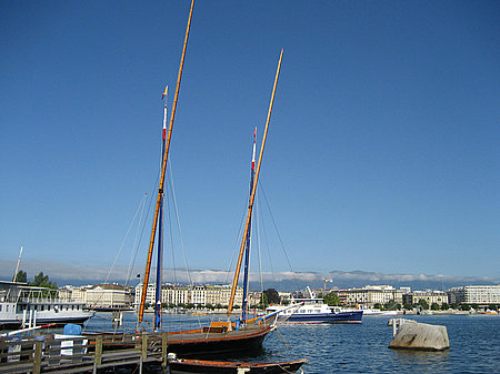 Boote im Hafen Fotos