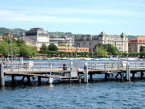 Foto Steg über das Wasser - Zürich
